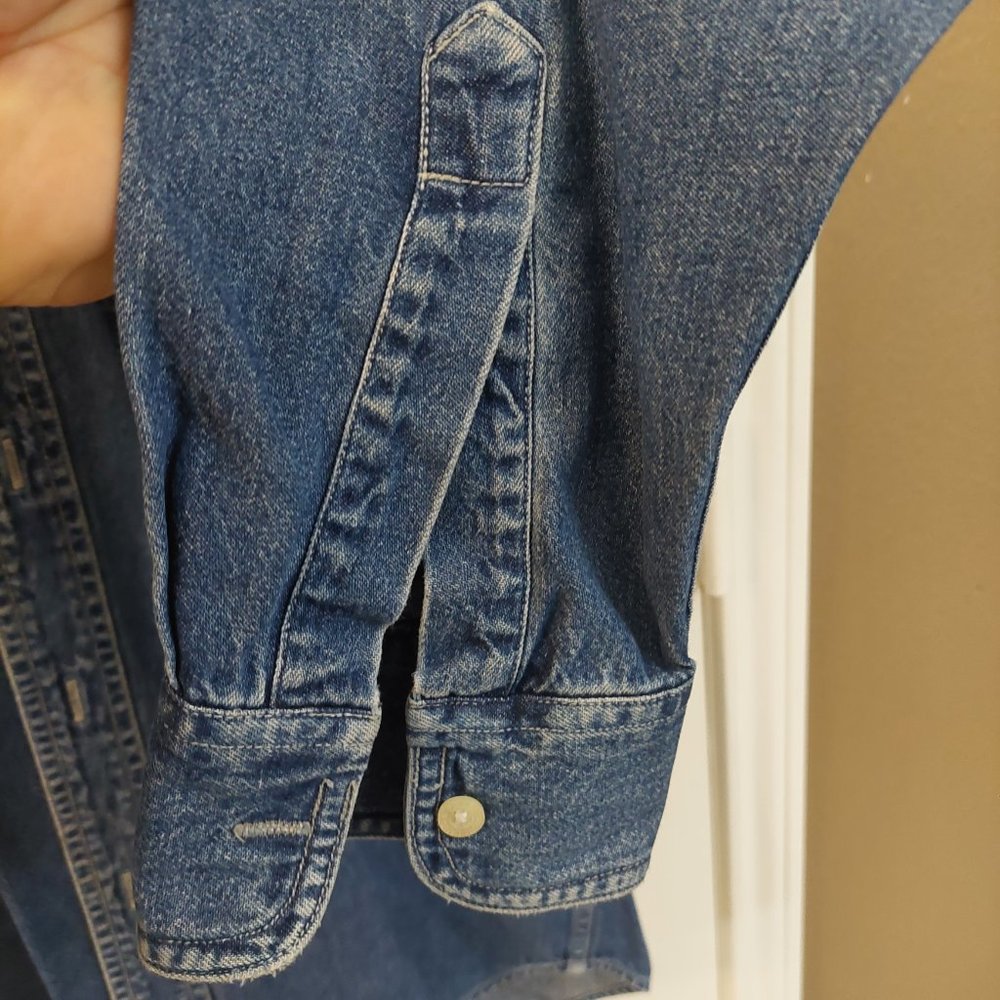 Chaps by Ralph Lauren Men's Denim long sleeve shirt - Picture 4 of 5